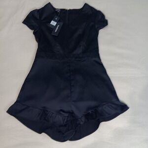 Bebe Womens Black V-Neck Ruffled Back Zip‎ Lightweight Stretch Romper Sz 8